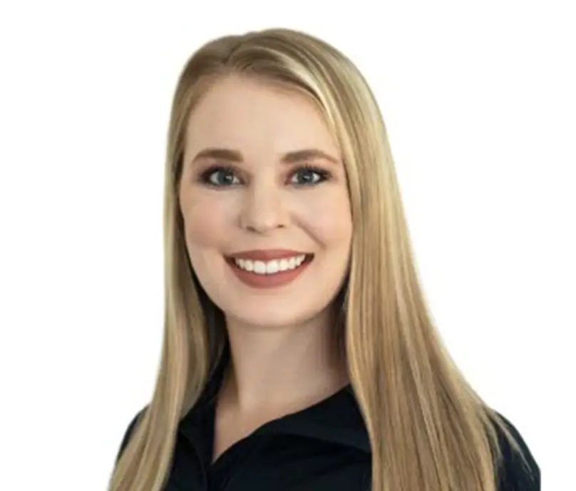 Laura Bloomquist, Transitions Consultant · Real Estate Agent